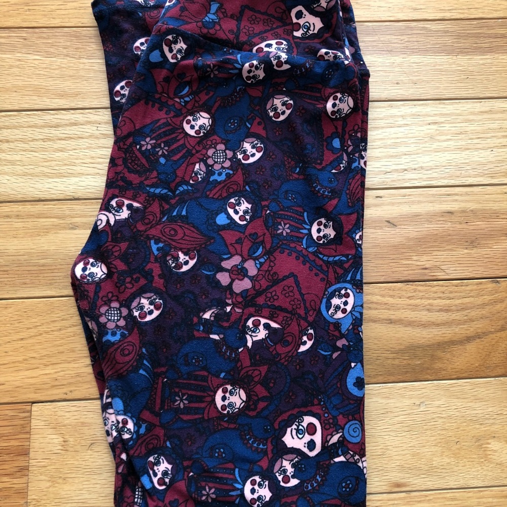 Lularoe nesting doll leggings